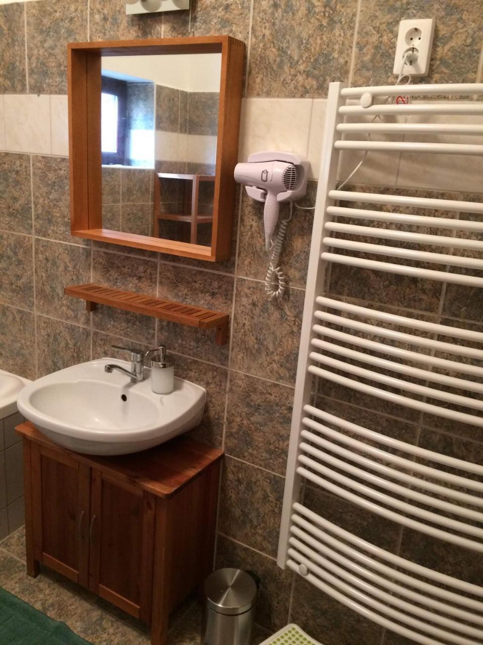 Rigo Lak Apartment Miskolc Exterior photo