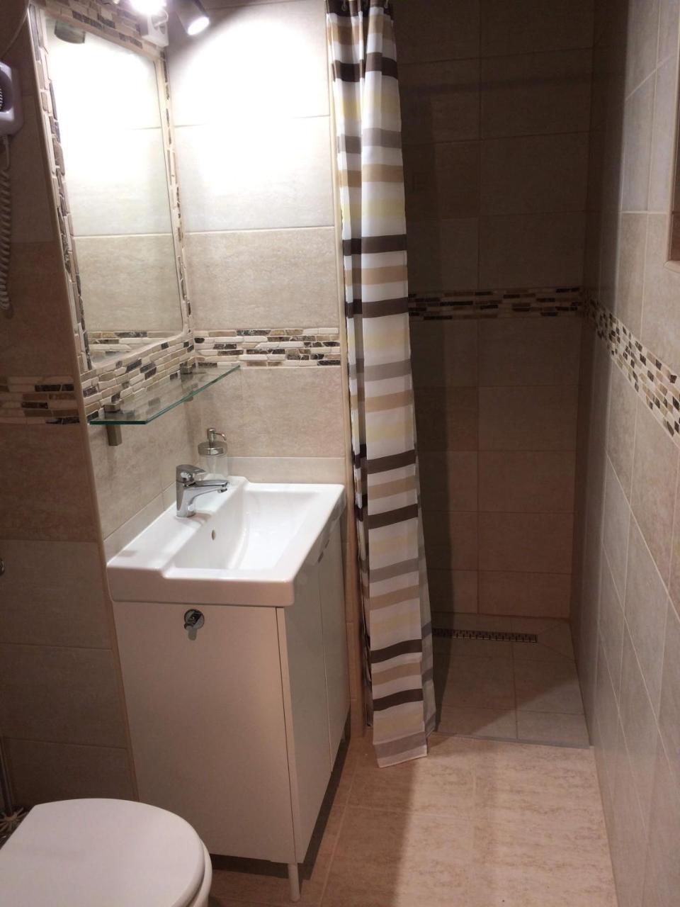 Rigo Lak Apartment Miskolc Exterior photo